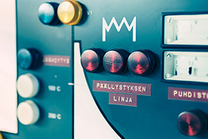 Von Wohlrab entwickelte PVD-Beschichtungsanlage zur Beschichtung von Nokia Mobiltelefongehäusen.